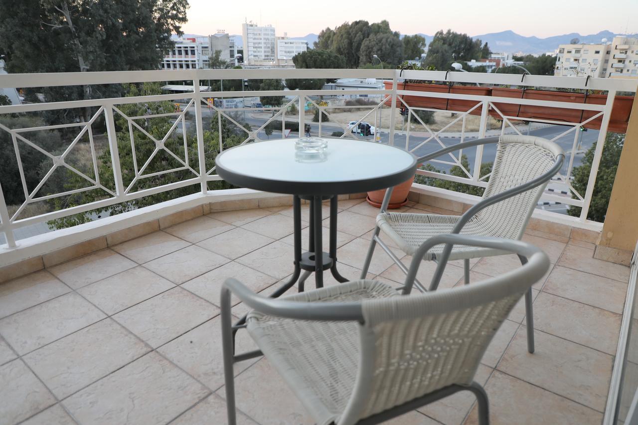 Bianco E U Apartment Нікосія Екстер'єр фото